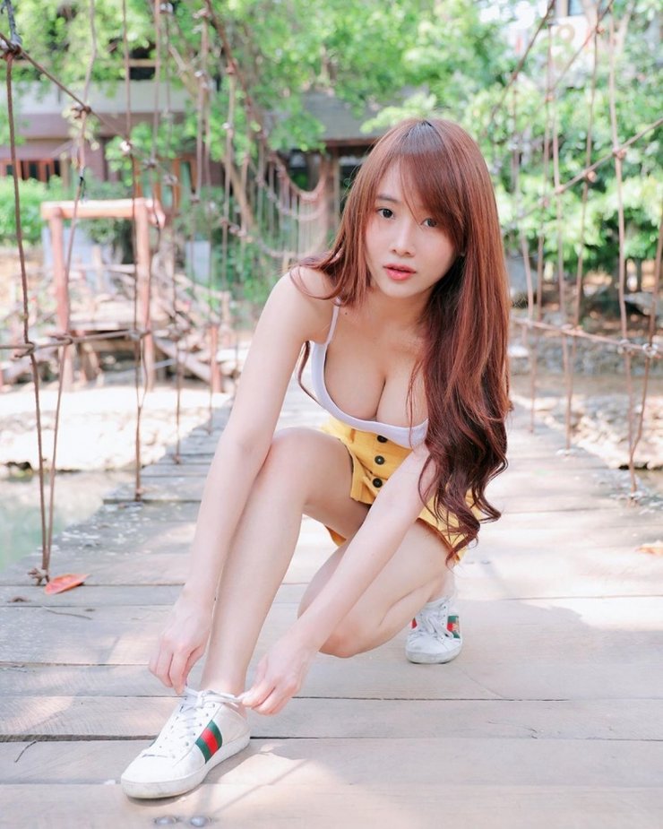 Cute Asian Naked Games - Sexy Thailand Girl Gamer Became Overnight For Playing Video Game While  NakedSexiezPix Web Porn