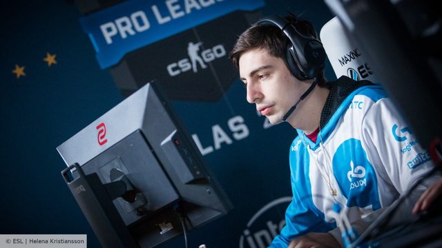 Top 10 Richest Pro Gamers in the World