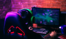 Esports vs Traditional Sports: Who Will Win the Battle for the Audience?