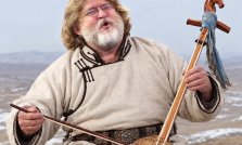 Gabe Newell Practiced Mongolian Throat Singing in Valve Halls for Five Months