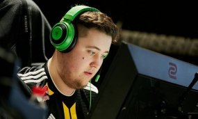 Zyw0o With 46 Frags To Carry His Teammates On Dust2