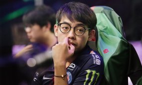 Maybe Showed Remorse For His Rude Comments At The Price Of $7,274 (500,000 ₹)