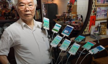 Pokemon Go Grandpa Levels Up His Game To Incredible Point