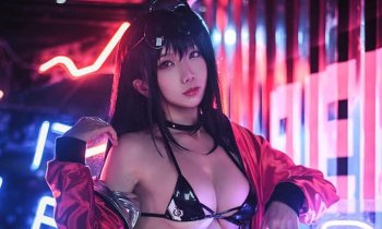 Sexy Taihou Cosplay In Azur Lane (NSFW)