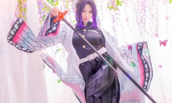 Cosplayer Hane Ame Makes Your Head Turn With Her Succulent Body