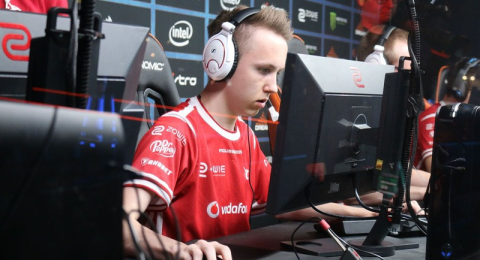 Ropz Plays In The Role Of A Rifler