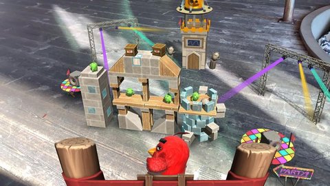 Angry Birds Ar Isle Of Pigs Review