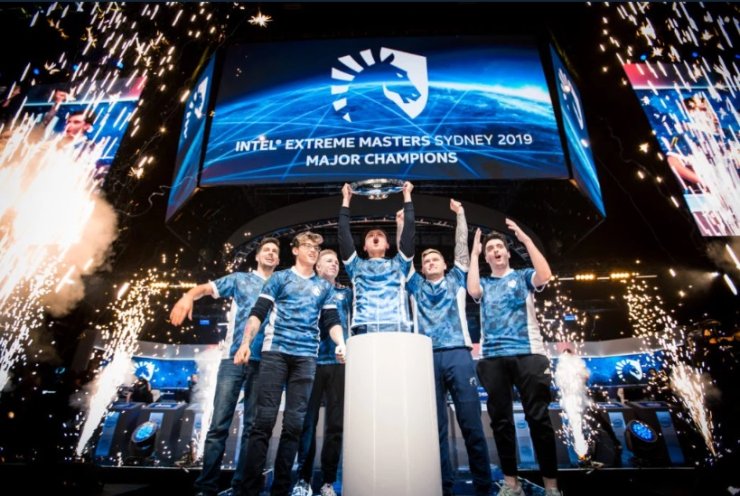 Liquid Defeat Fnatic 00