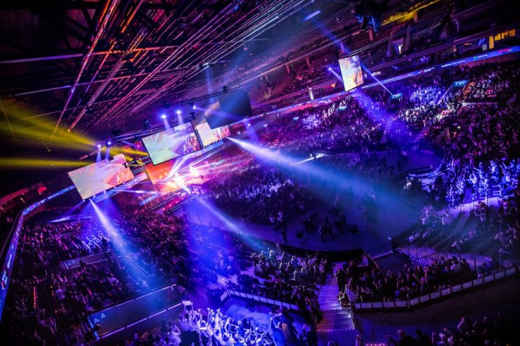 Eight teams will compete with each other face-to-face in the grand final taking place in Valencia