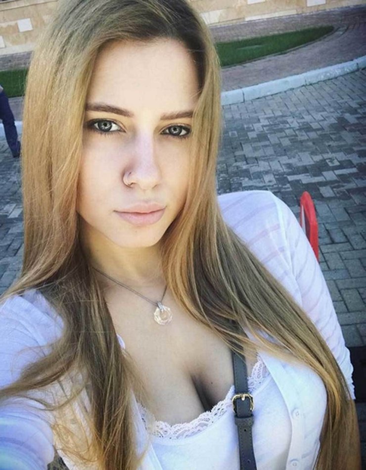 Liliya Novikova Hot Russian Twitch Streamer Found Dead In Her House