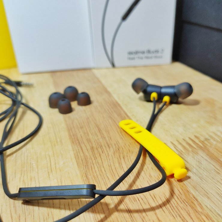 Наушник bluetooth реалми. Realme Buds 2. Realme t3 наушники. Realme t10 наушники. Realme Buds Earphone.