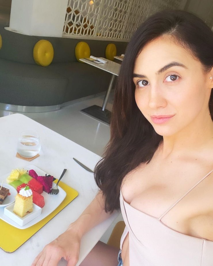 Lauren Gottlieb Share Picture Of Her Breakfast On