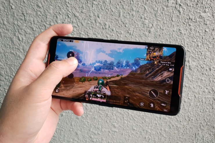 She Was Addicted To Mobile Games