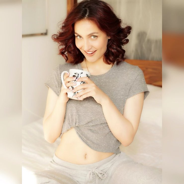 Elli Avrram 13