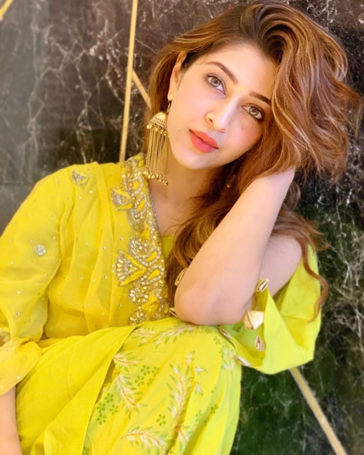 Sonarika Bhadoria Charming 3