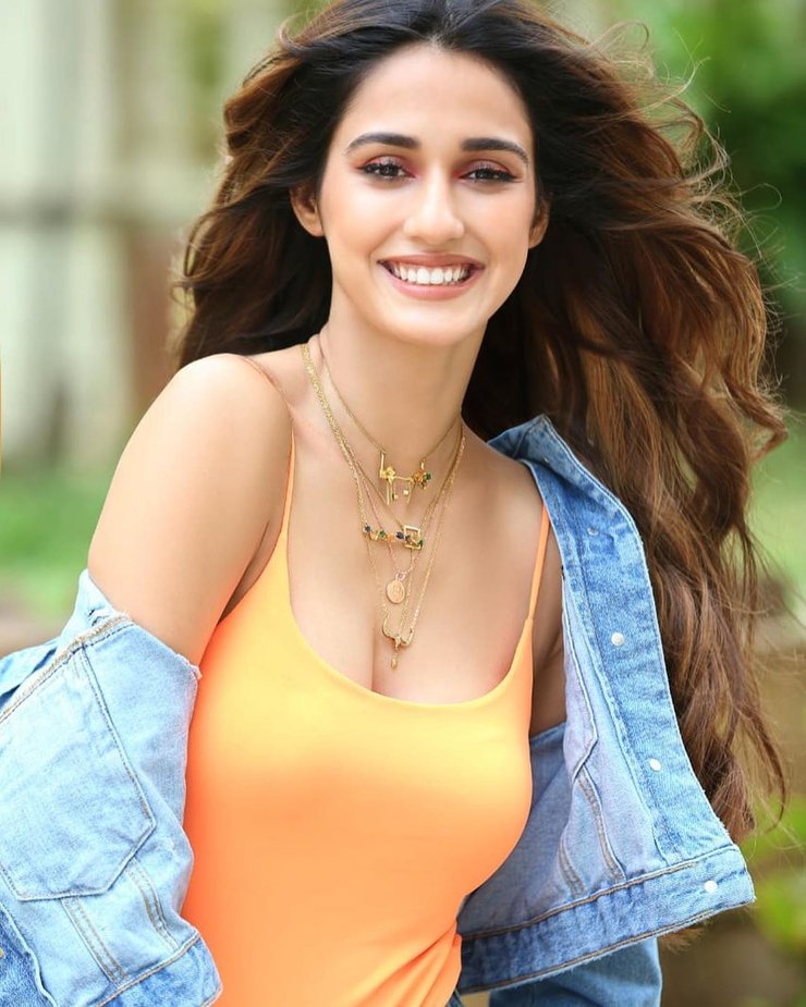 Disha Patani Shining 2