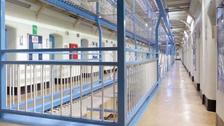 Coronavirus: Calls for some prisoners to be released early to deal ...