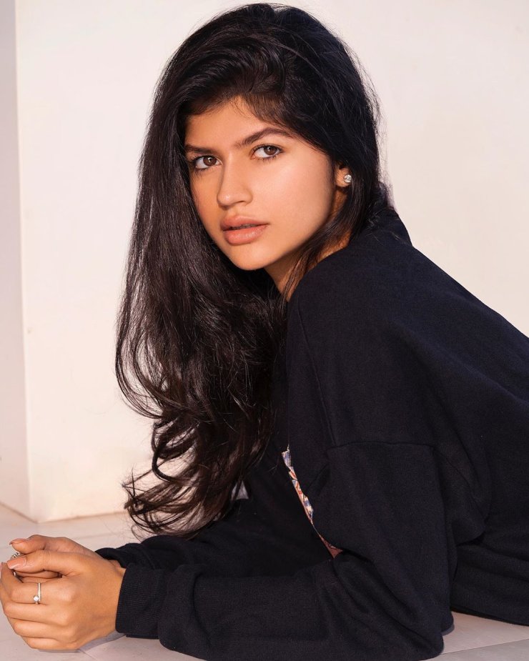 Anjini Dhawan 12