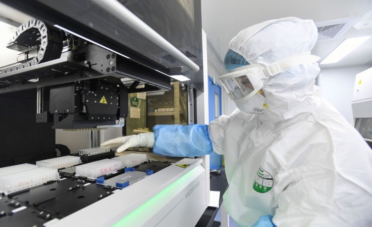 Scientists Are Collecting Samples Studying And Tra