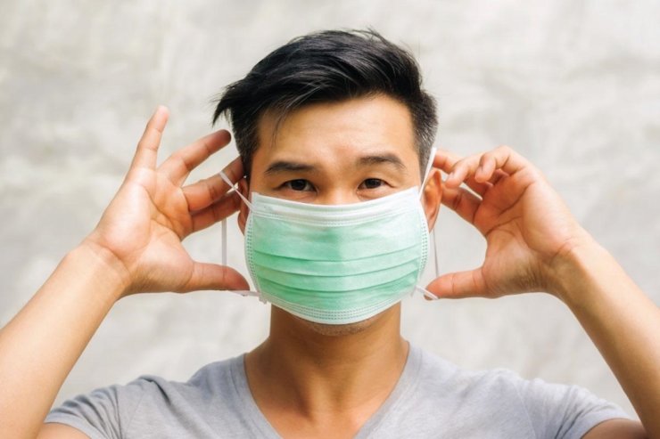 How To Put On And Put Off Face Masks Correctly