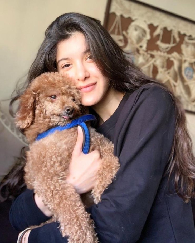 Shanaya Kapoor Stunning Pictures 7