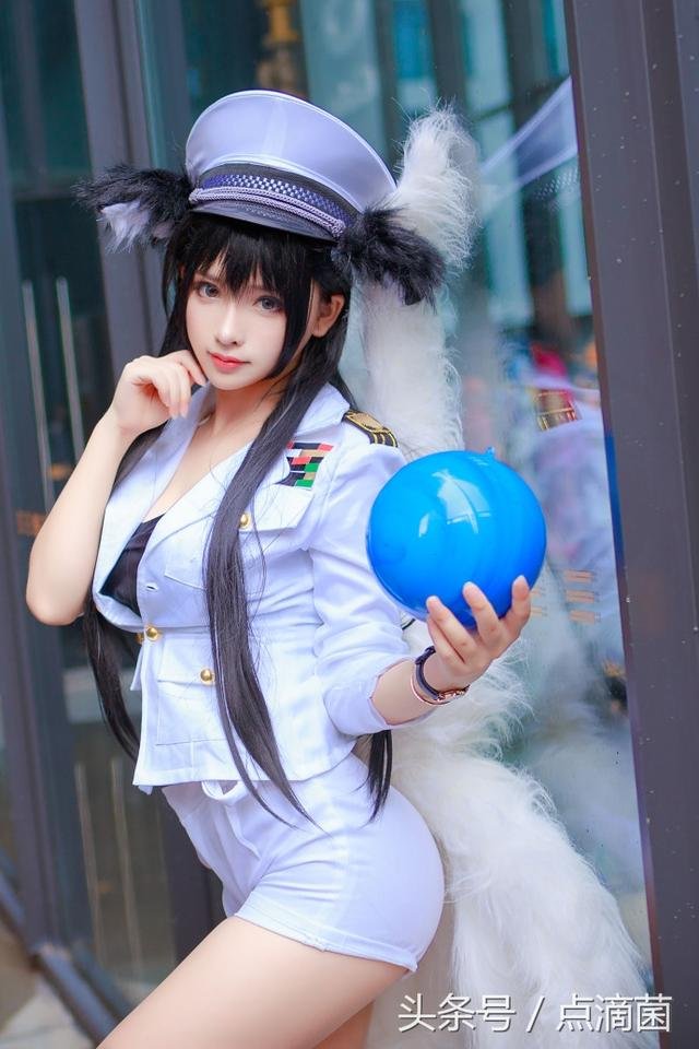 Cosplay Ahri cực dễ thương, tan chảy trái tim fan Liên Minh Huyền Thoại