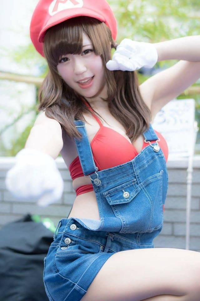 Cosplay nhân vật Mario phiên bản 