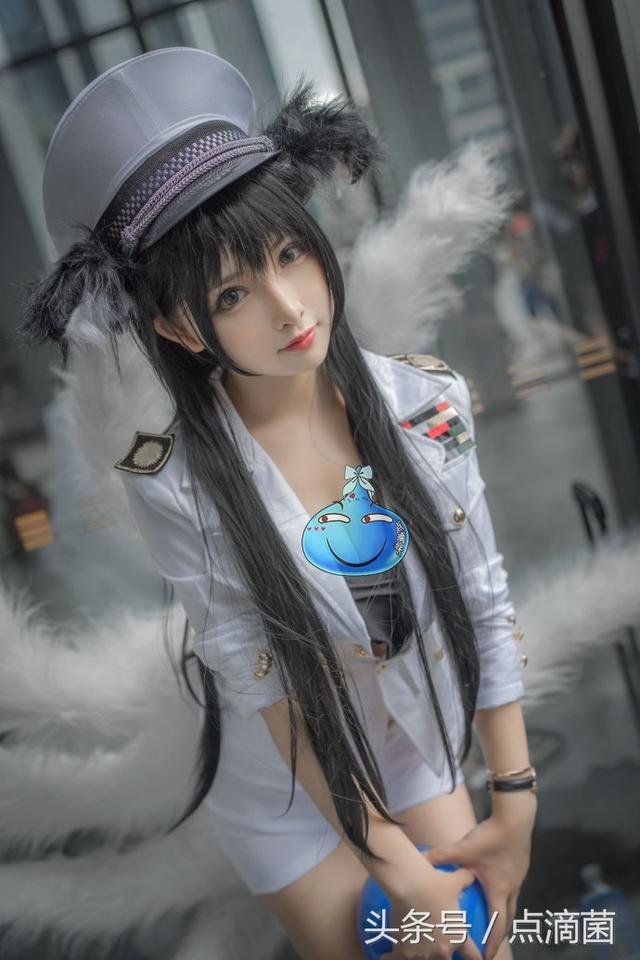 Cosplay Ahri cực dễ thương, tan chảy trái tim fan Liên Minh Huyền Thoại