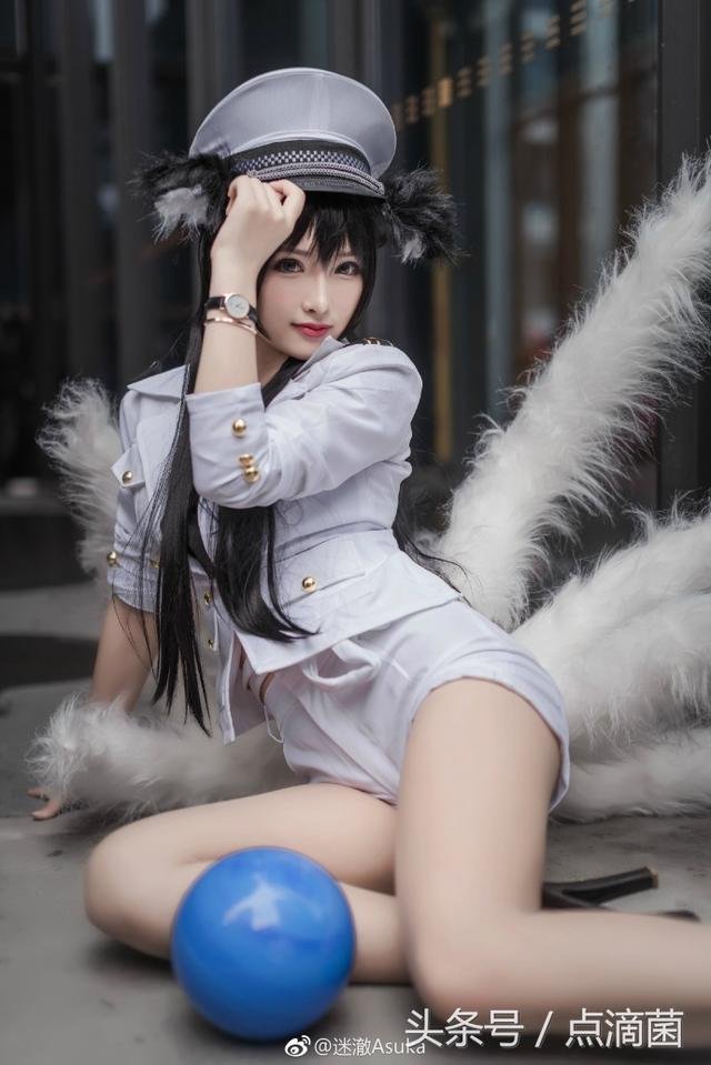 Cosplay Ahri cực dễ thương, tan chảy trái tim fan Liên Minh Huyền Thoại