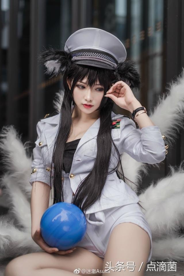 Cosplay Ahri cực dễ thương, tan chảy trái tim fan Liên Minh Huyền Thoại