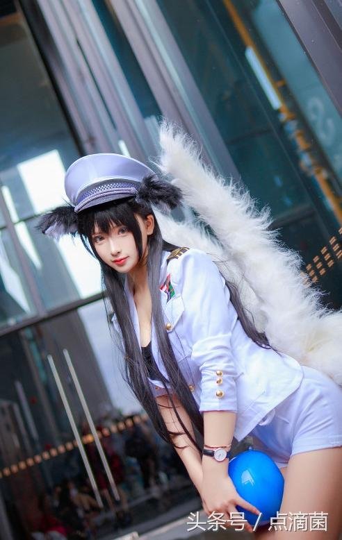 Cosplay Ahri cực dễ thương, tan chảy trái tim fan Liên Minh Huyền Thoại