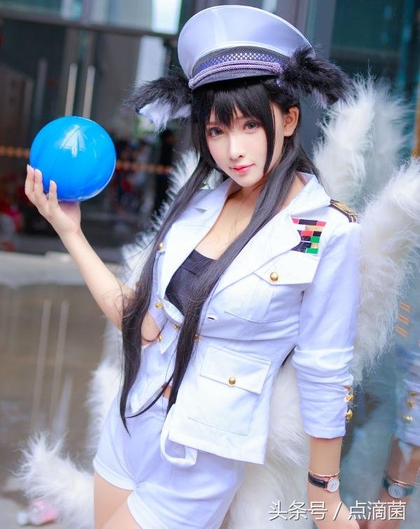 Cosplay Ahri cực dễ thương, tan chảy trái tim fan Liên Minh Huyền Thoại