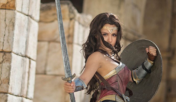 Ngỡ ngàng với cosplay tuyệt đẹp về nữ siêu anh hùng Wonder Woman