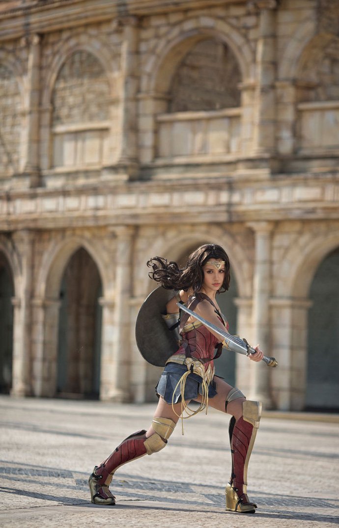 Ngỡ ngàng với cosplay tuyệt đẹp về nữ siêu anh hùng Wonder Woman