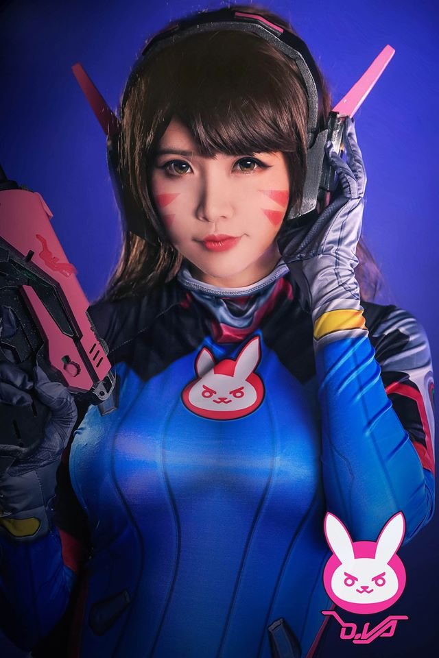 Cosplay D.Va tuyệt đẹp từ hot girl người Mỹ gốc Việt Hana Đinh