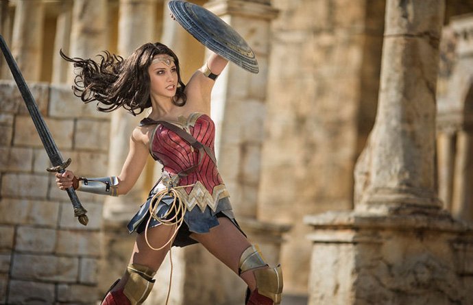 Ngỡ ngàng với cosplay tuyệt đẹp về nữ siêu anh hùng Wonder Woman