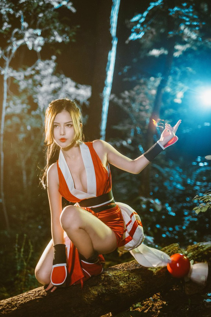 Cùng ngắm cosplay Mai Shiranui cực gợi cảm đốn tim fan hâm mộ