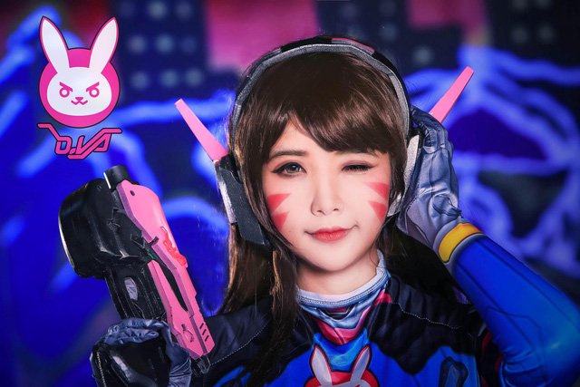 Cosplay D.Va tuyệt đẹp từ hot girl người Mỹ gốc Việt Hana Đinh