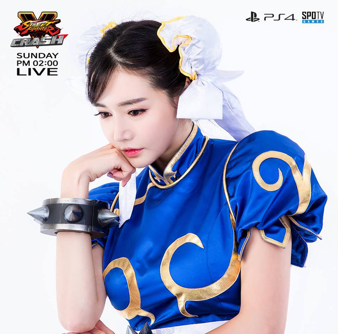 Hot Chun Li Cosplay