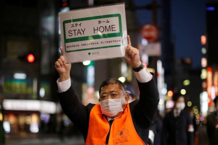 japan-urges-social-distancing