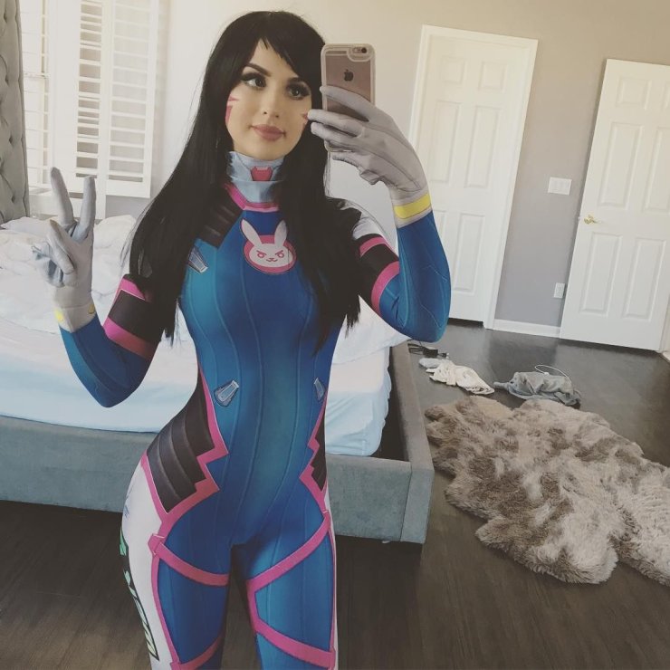 Meet SSSniperWolf The Hottest Femal