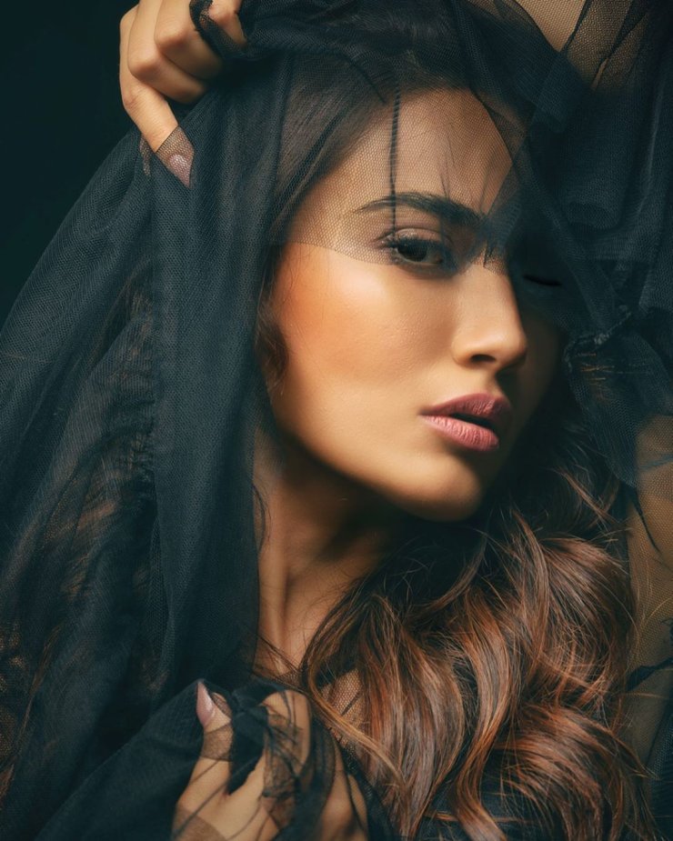 Surbhi Jyoti 14