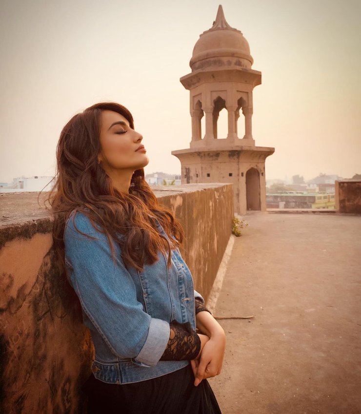 Surbhi Jyoti 28