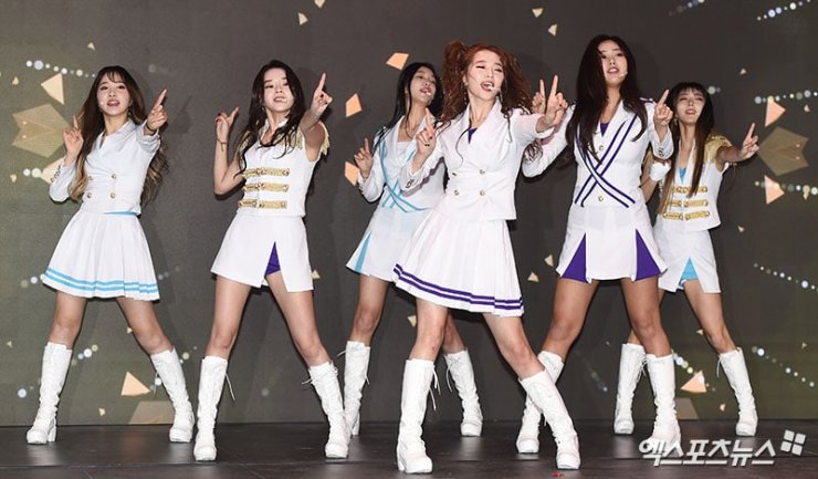 K-Pop/Gaming girl group AQUA