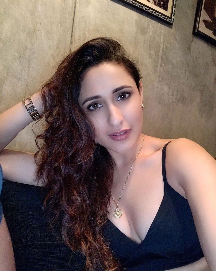Pragya Jaiswal 10
