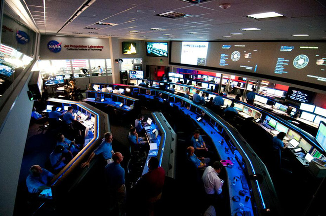 How Does Nasa Engineer Sit At Home Controlling probe