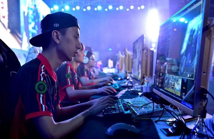 Gaming can earn you thousands of dollars each month in China