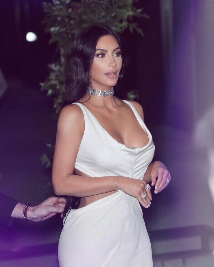 Kim Kardashian Changes Shapewear Name From Kimono to Skims