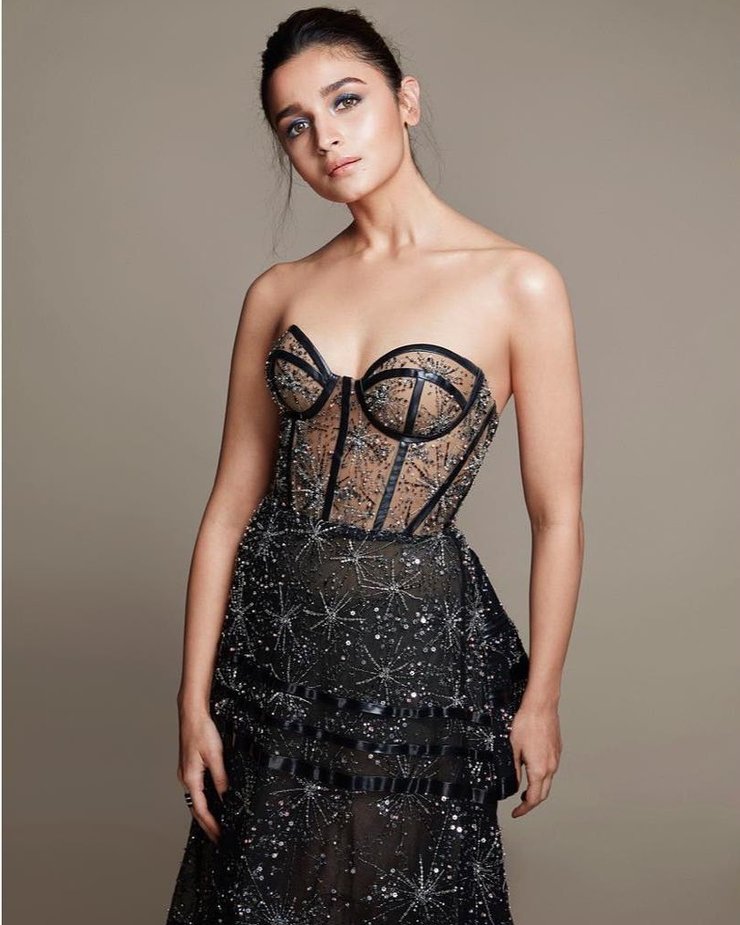 Alia Bhatt 17