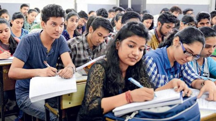 Hard work or overburdened? Indian students spend long hours on Free Fire maintenance